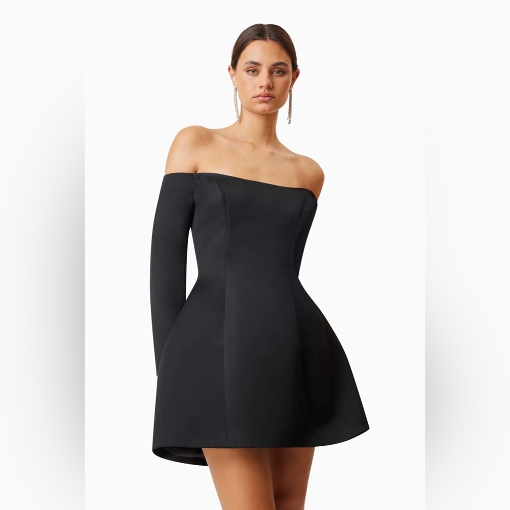 Elliatt Black Long Sleeve Dress